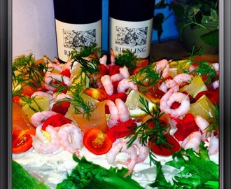 Smørbrødkake med reker, kreps & laks ♪♫¸♥¸♫