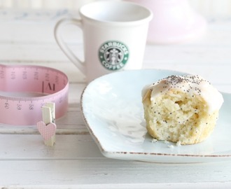 Starbucks Skinny Lemon & Poppyseed Muffin
