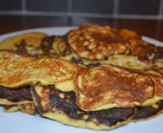 Sunn frokost med bananpannekaker