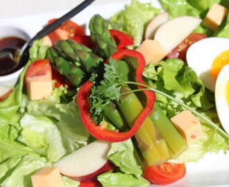 Salat med asparges og egg