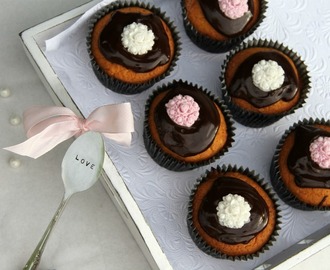 Triple Vanilla Cupcake & Chocolate Ganache ♥