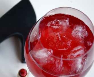 Red cranberry drink