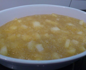 Epler i form med cottage cheese og vaniljekesam