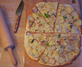 Løvtynn potetpizza med ridderost og salvie