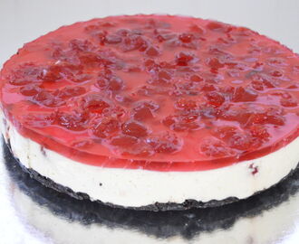 Sweet Cherry Cheesecake