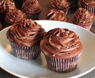 Devil's Food Cupcake - Sjokoladecupcakes