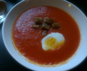 Hjemmelaget tomatsuppe med chili