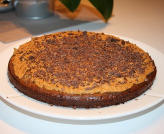 Sjokoladekake med peanøttglasur