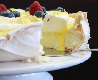 Pavlova med appelsin- og sitron curd