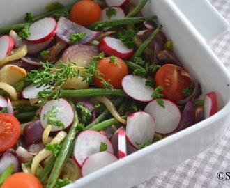 Varm salat med rødløk, fennikel og aspargesbønner