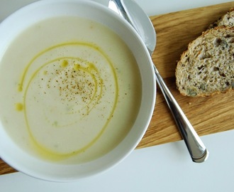 Høstsuppe: Blomkålsuppe med gresk yoghurt og parmesan