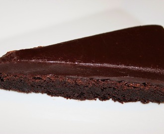Kladdekake med sjokoladefudgeglasur