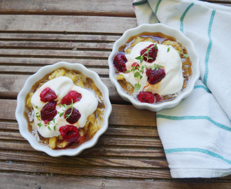 Lavkarbo rabarbra kos - en deilig sommer-dessert!