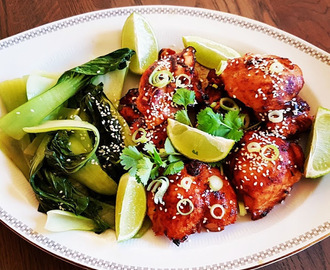 Marinert kylling med Sriracha, honning og hvitløk ♫♫ Servert med jasminris og dampet pack choy ?