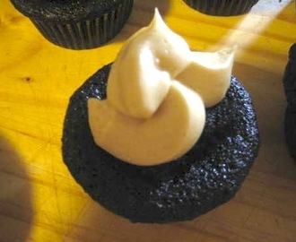 Chocolate Guinness Cupcakes With Whiskey and Baileys