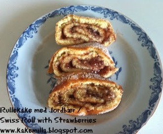 Rullekake med Jordbær / Swiss Roll with Strawberries