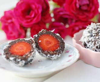 Nyttig chokladboll med jordgubbe
