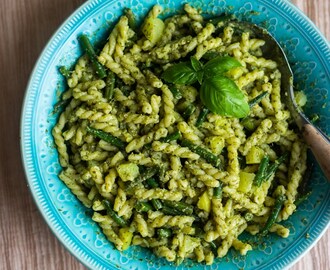 Pasta al pesto genovese med gröna bönor och potatis