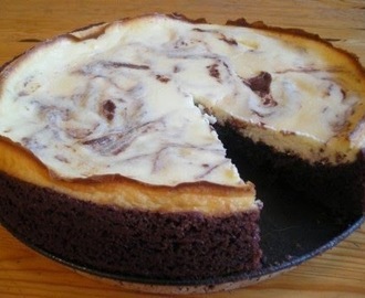 Chocolate cheesecake.