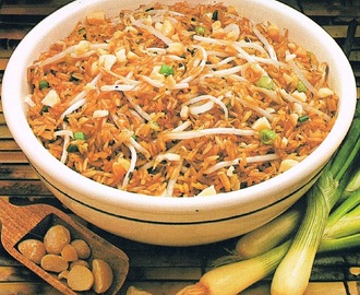 Stekt ris med jordnötter