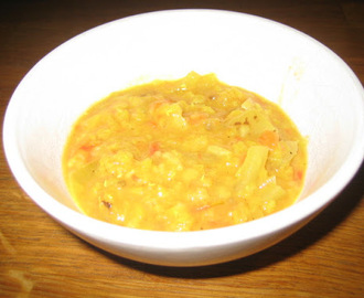 Currykryddad linssoppa