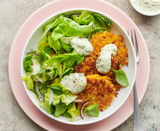 Bulgur- och halloumifritters med pestokräm