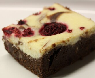 Marmorerade brownies med hallon