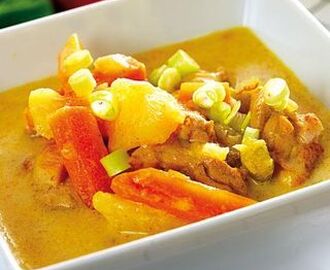 Het currysoppa med kyckling