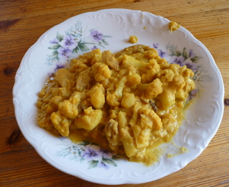 Blomkål- och potatiscurry