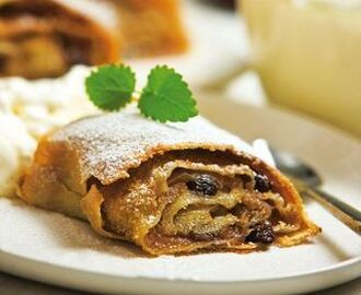 Apfelstrudel med russin- och äppelfyllning