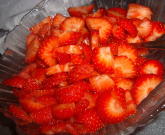 GF New York strawberry cheesecake