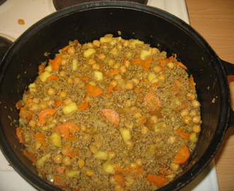 Currygryta med köttfärs och kikärtor