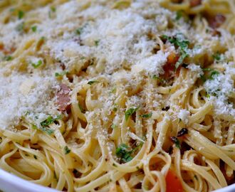 Linguini med salsiccia, ruccola och brynt smör