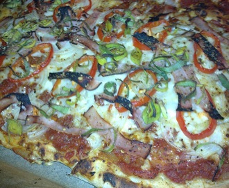 Pizza Med Mumsig Tomatsås
