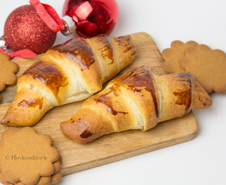 Croissant with Gingerbread Filling