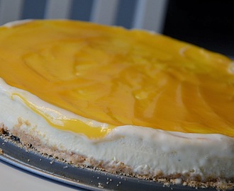 Fryst cheesecake med curdtopping