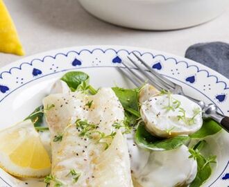 Bakad torsk med potatis och krasse & äpplesallad