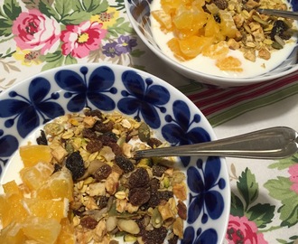 Glutenfri superlyxig grysli - granola och mysli - med juliga smaker av saffran, vanilj och apelsin