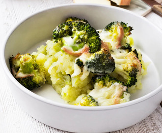 Potatisstomp med ostgratinerade broccolibuketter