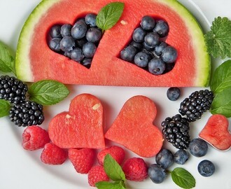 Vitaminrika frukter och bär, bra alternativ till fredagsmys!