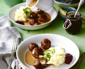 KÖTTBULLAR FYLLDA MED MOZZARELLA