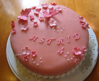 Födelsedagstårta till Astrid