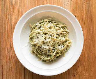 Pasta med pesto som är lättlagad och god