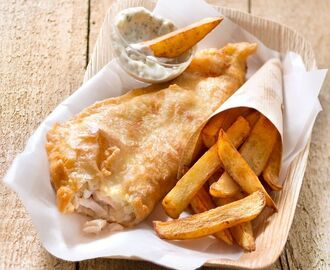 Découvrez la recette Fish and chips sur cuisineactuelle.fr./Cliquez sur la photo pour la recette #dolphinfishing | Fish and chips, Recette fish and chips, Recette