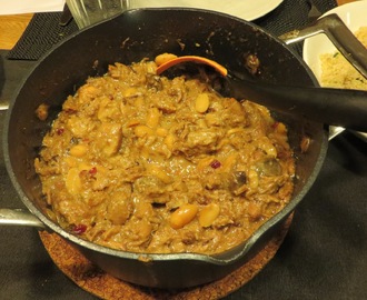 Fläskkarrégryta med mandel och russin i Crock-Pot