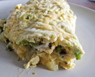 Broccoli och parmesan omelett.