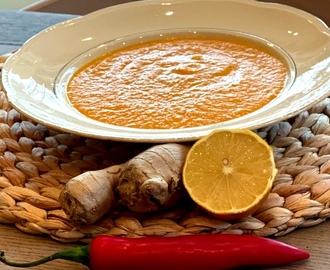 Peppande morotssoppa med ingefära och chili