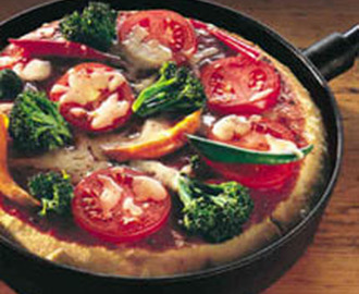 Panpizza med tomatsås