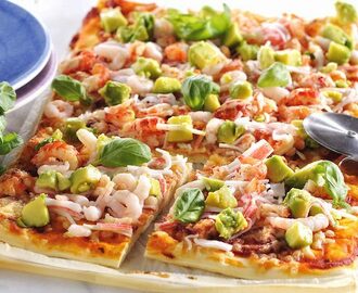 Skaldjurspizza med avokado