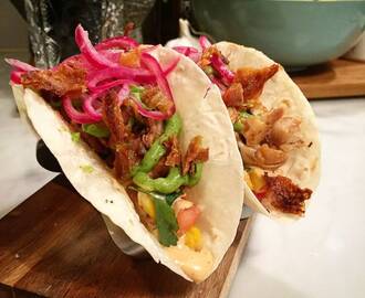 Pulled chicken taco